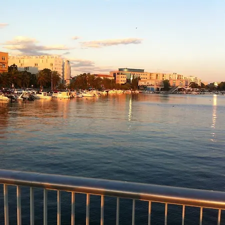 公寓 Golden Gate 扎达尔