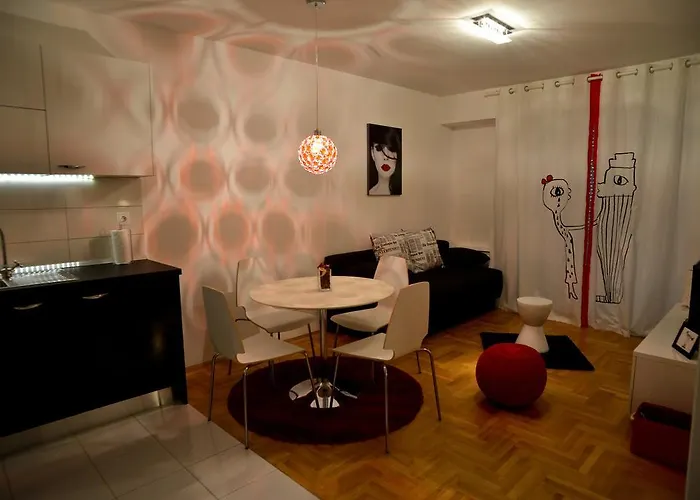 골든 게이트 아파트먼트