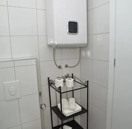 골든 게이트 아파트먼트