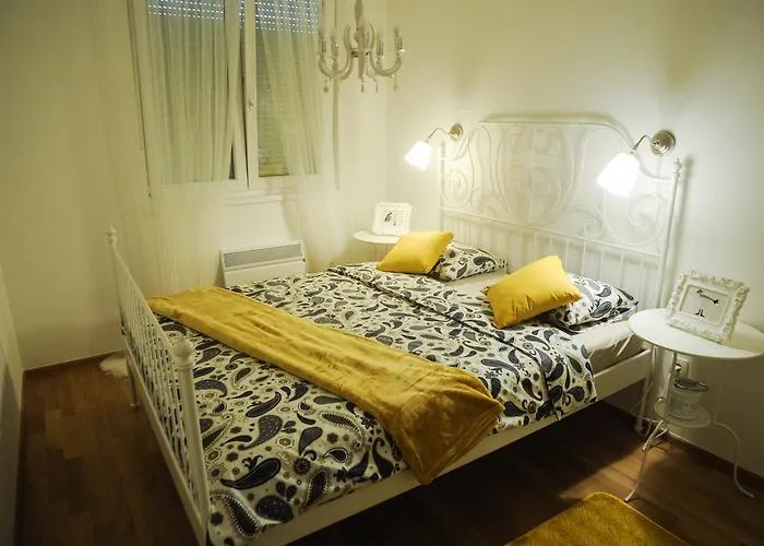 골든 게이트 아파트먼트 아파트