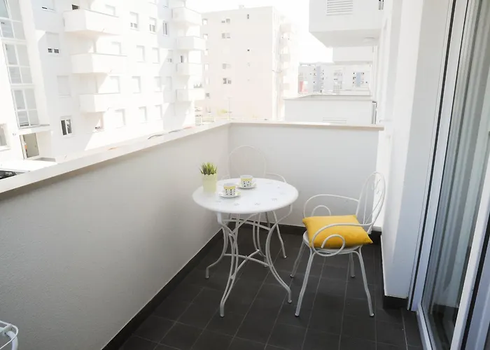 골든 게이트 아파트먼트 자다르