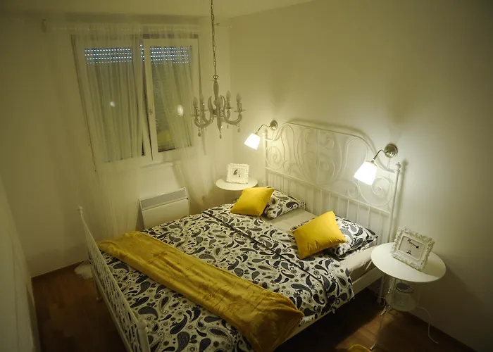 골든 게이트 아파트먼트 자다르